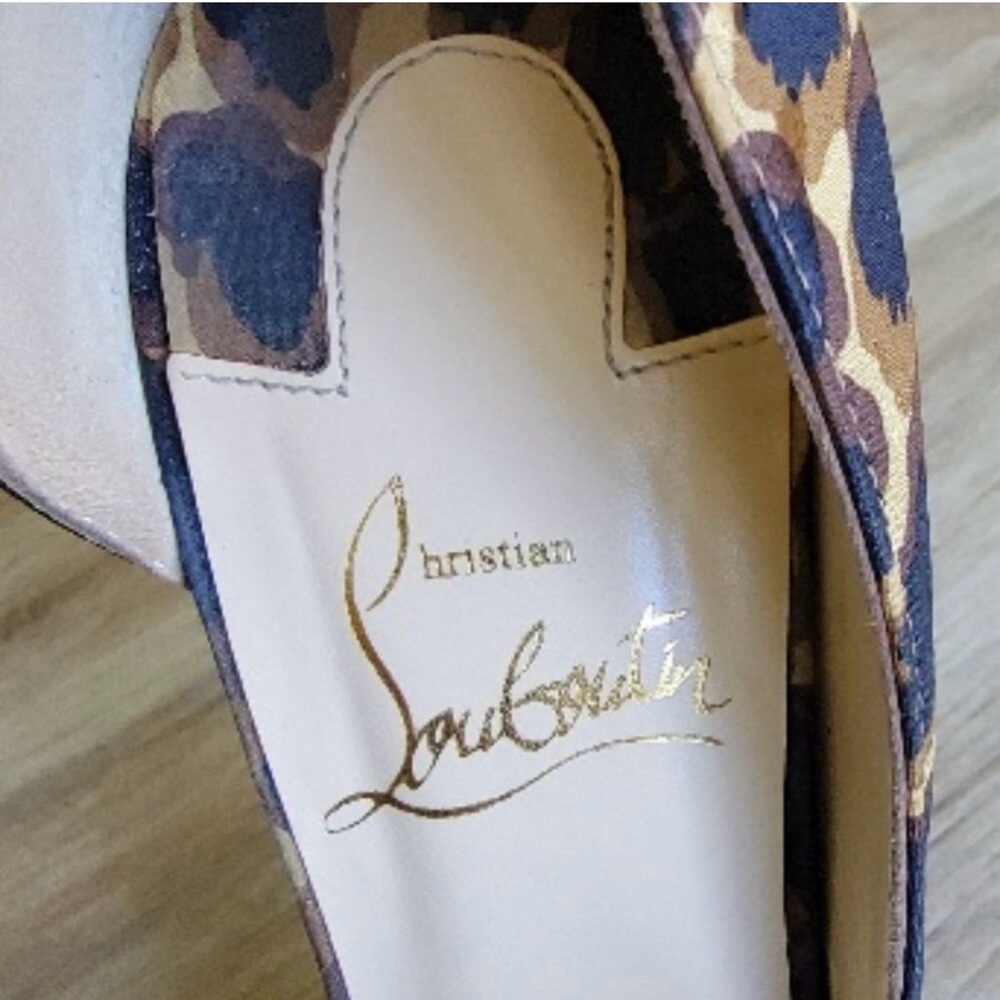 Christian Louboutin Iriza 100 Brown Silk Leopard
Sandal Heels Eur. 35.5 - Picture 12 of 16